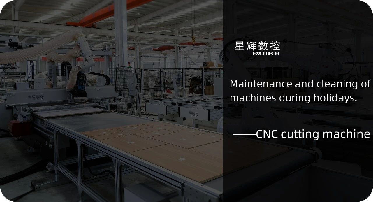 Penyelenggaraan dan pembersihan mesin pemotong CNC pada hari cuti.